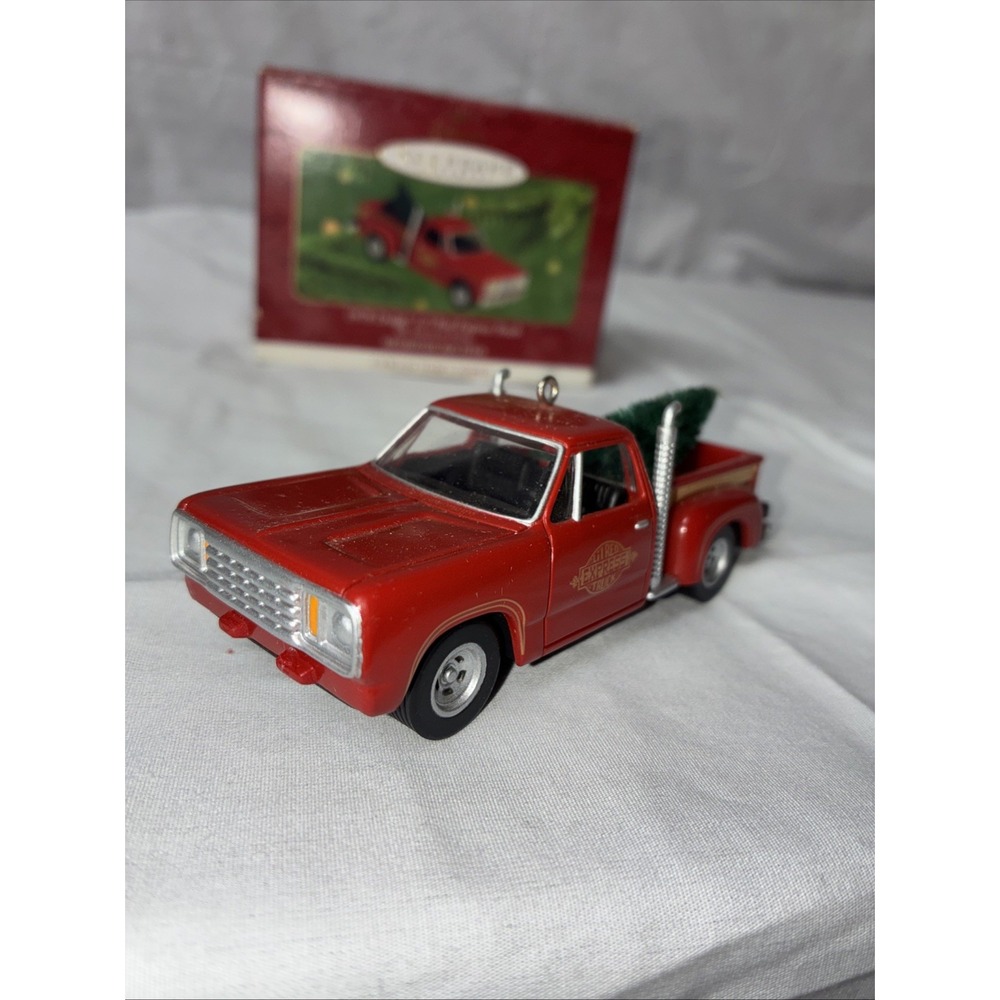 Hallmark Ornament 1978 Dodge Li'l Red Express Truck All American Trucks QX6581 - Picture 2 of 10